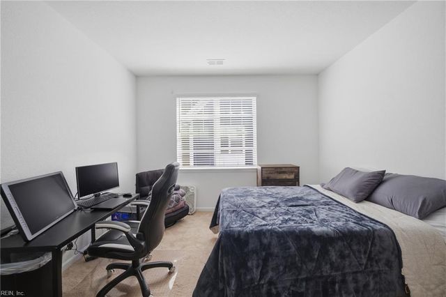 1733 Dromolin Drive 304, Virginia Beach, VA 23456