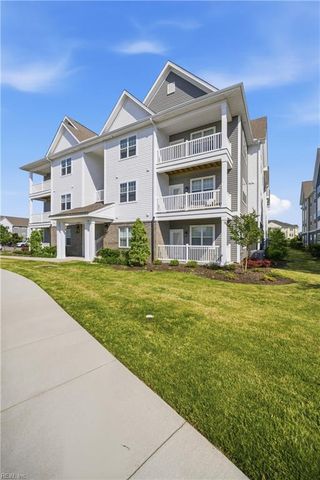1733 Dromolin Drive 304, Virginia Beach, VA 23456