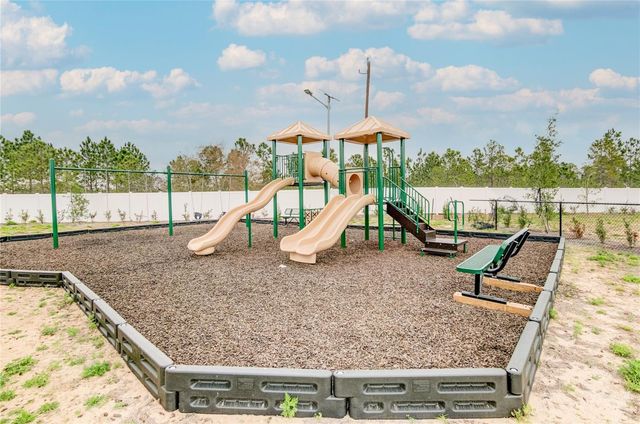 1589 WYNFORD CIRCLE, Tavares, FL 32778