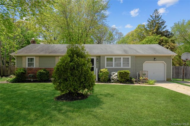 36 Marshall Drive, Selden, NY 11784
