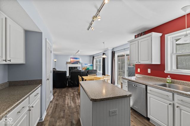 628 Prince Drive, Greenwood, IN 46142