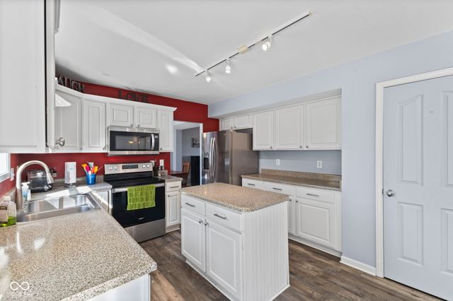 628 Prince Drive, Greenwood, IN 46142