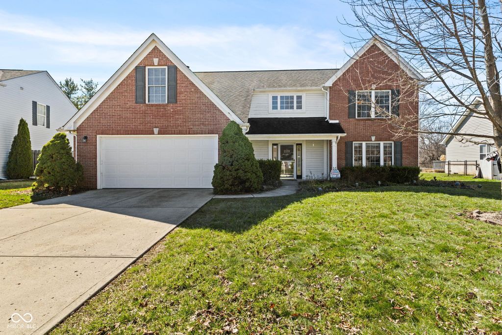 628 Prince Drive, Greenwood, IN 46142