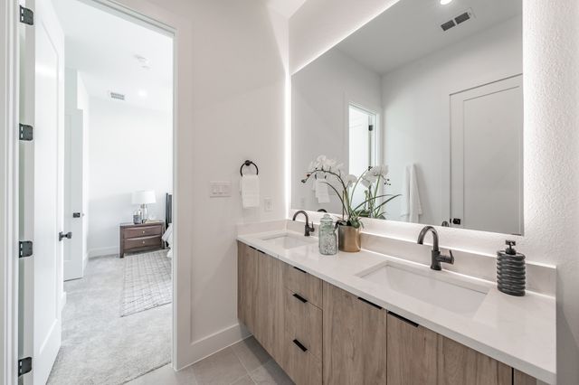 5320 Reiger Avenue 101-108, Dallas, TX 75214