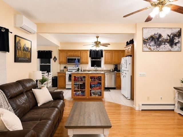 103 Tucker St, Fall River, MA 02724