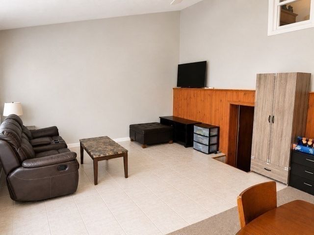 103 Tucker St, Fall River, MA 02724