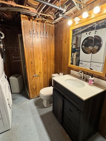 103 Tucker St, Fall River, MA 02724