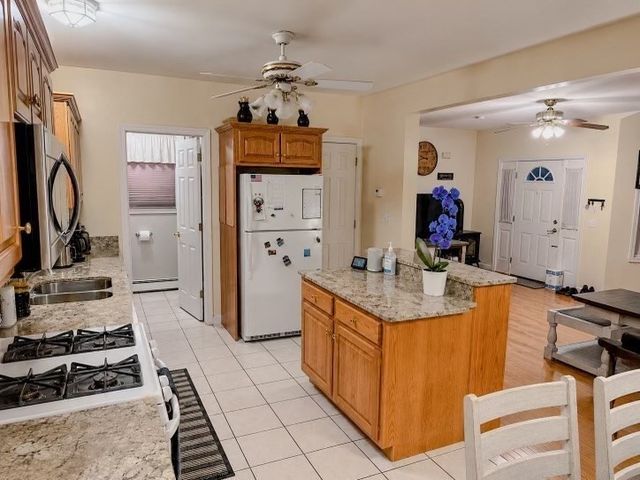 103 Tucker St, Fall River, MA 02724