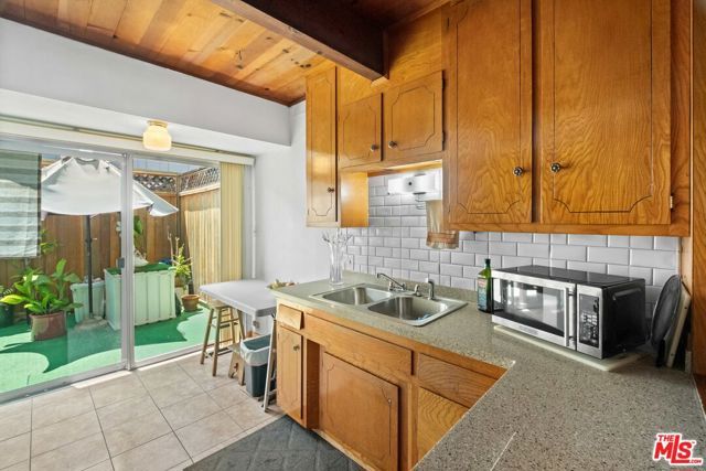 4040 Grand View Boulevard 60, Los Angeles, CA 90066