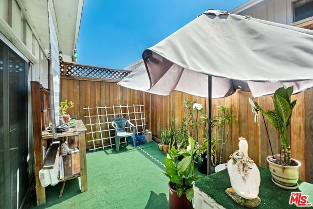 4040 Grand View Boulevard 60, Los Angeles, CA 90066