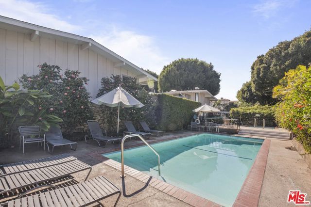 4040 Grand View Boulevard 60, Los Angeles, CA 90066