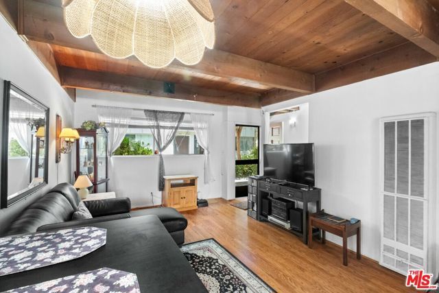 4040 Grand View Boulevard 60, Los Angeles, CA 90066