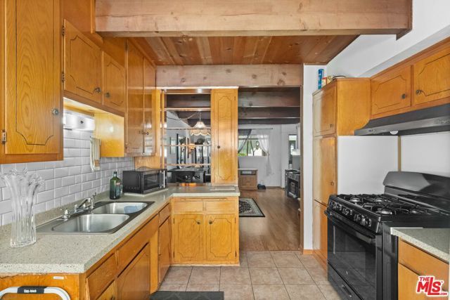 4040 Grand View Boulevard 60, Los Angeles, CA 90066