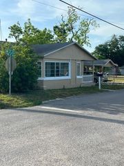 217 NW 4TH AVENUE, Mulberry, FL 33860