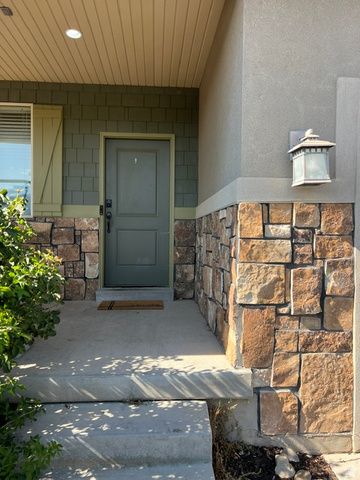 301 E SALEM PARK CIR, Salem, UT 84653