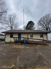 713 S TIPTON ST, Covington, TN 38019