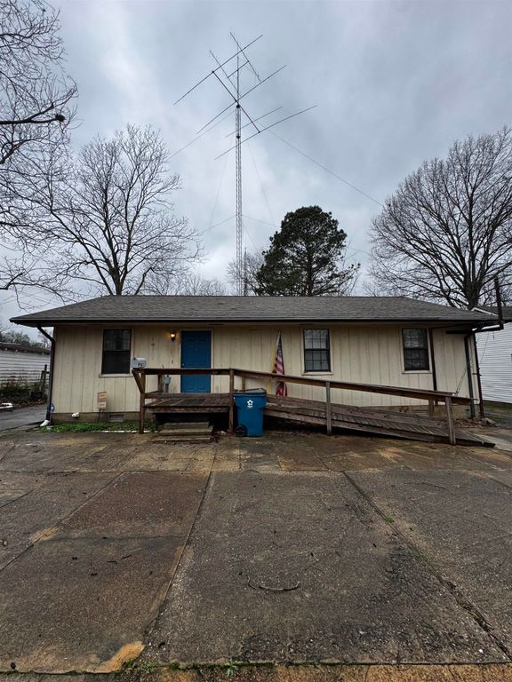 713 S TIPTON ST, Covington, TN 38019