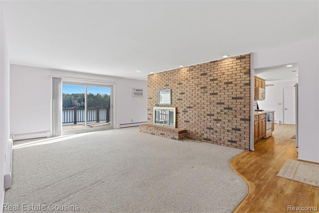 8028 Ore Knob Drive, Fenton, MI 48430