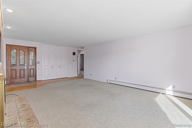 8028 Ore Knob Drive, Fenton, MI 48430