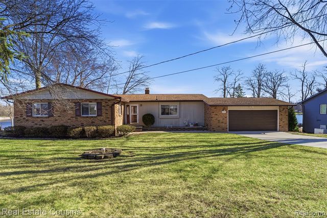 8028 Ore Knob Drive, Fenton, MI 48430
