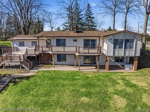 8028 Ore Knob Drive, Fenton, MI 48430