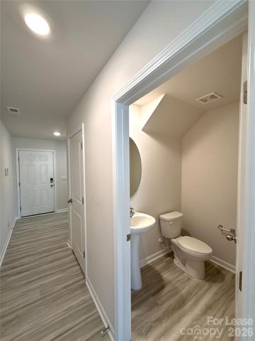 6117 Faron Way, Charlotte, NC 28262