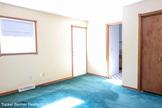 2447 W White Lake Drive, Fruitland Twp, MI 49461