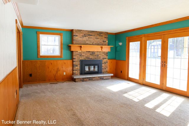 2447 W White Lake Drive, Fruitland Twp, MI 49461