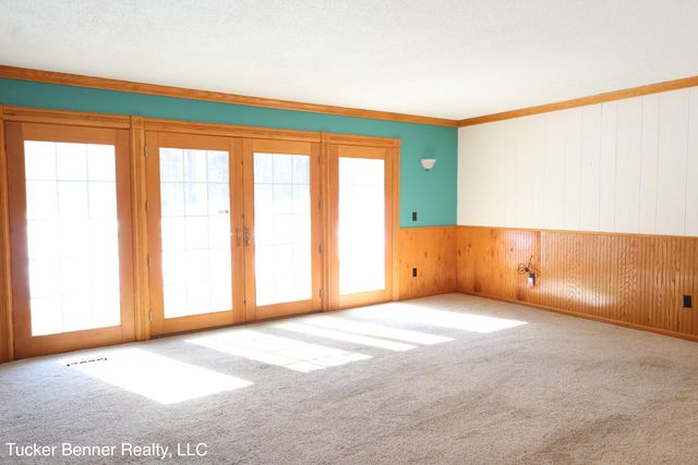 2447 W White Lake Drive, Fruitland Twp, MI 49461