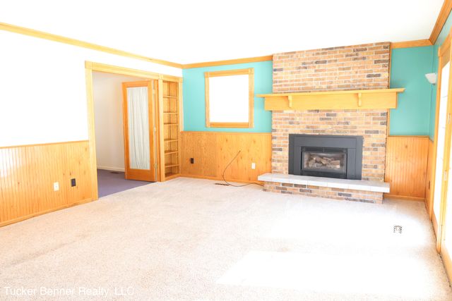 2447 W White Lake Drive, Fruitland Twp, MI 49461