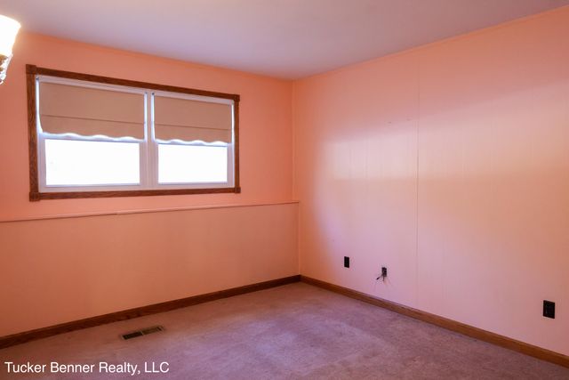 2447 W White Lake Drive, Fruitland Twp, MI 49461