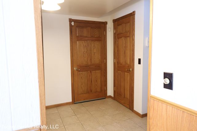 2447 W White Lake Drive, Fruitland Twp, MI 49461