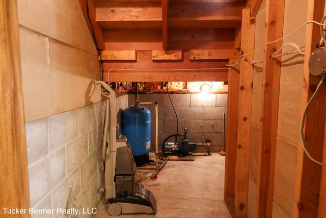 2447 W White Lake Drive, Fruitland Twp, MI 49461