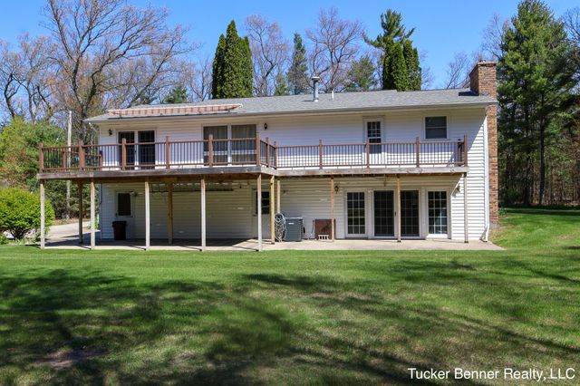 2447 W White Lake Drive, Fruitland Twp, MI 49461