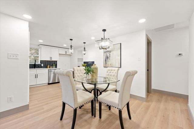 204 Briarglen Drive, Cedar Hill, TX 75104