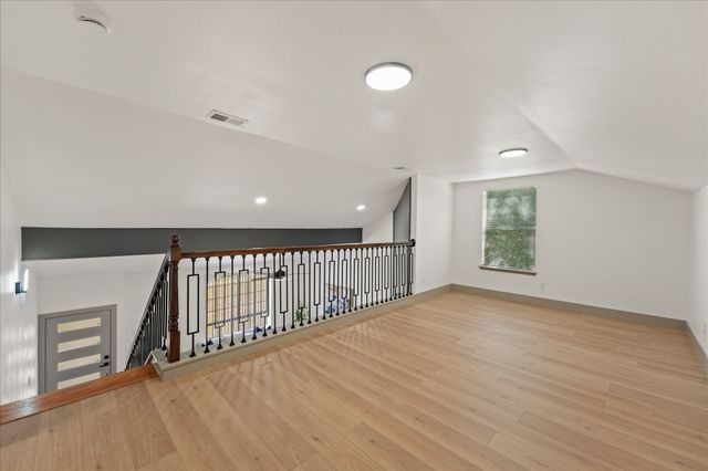 204 Briarglen Drive, Cedar Hill, TX 75104