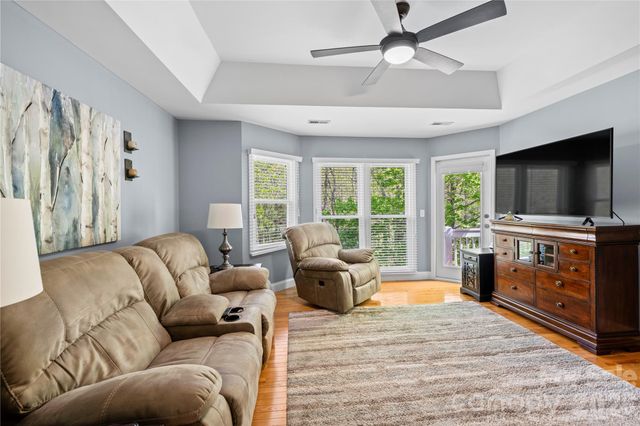 483 Heather Marie Drive, Hendersonville, NC 28792