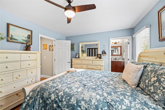 483 Heather Marie Drive, Hendersonville, NC 28792