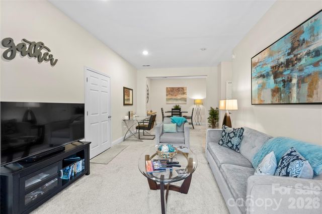 483 Heather Marie Drive, Hendersonville, NC 28792