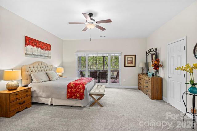 483 Heather Marie Drive, Hendersonville, NC 28792