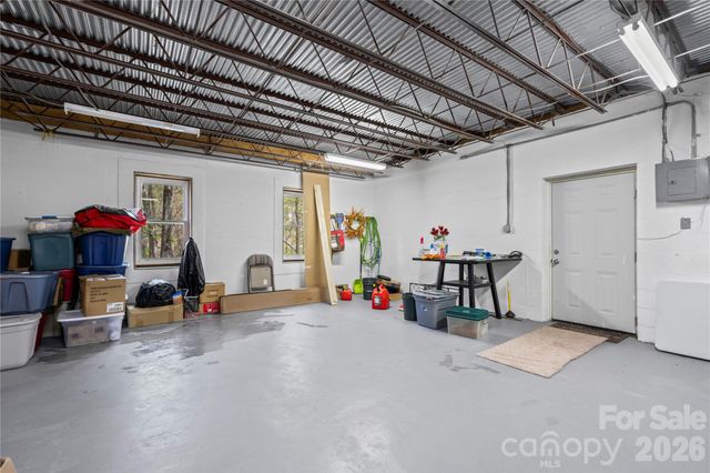 483 Heather Marie Drive, Hendersonville, NC 28792