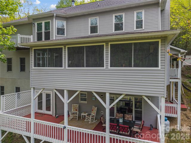 483 Heather Marie Drive, Hendersonville, NC 28792