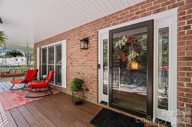 483 Heather Marie Drive, Hendersonville, NC 28792