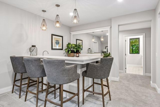 270 Wayzata Boulevard E, Wayzata, MN 55391