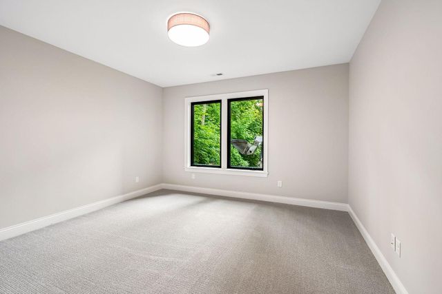 270 Wayzata Boulevard E, Wayzata, MN 55391