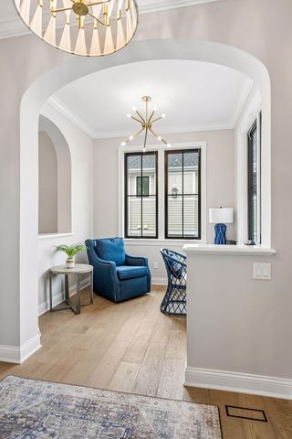 270 Wayzata Boulevard E, Wayzata, MN 55391