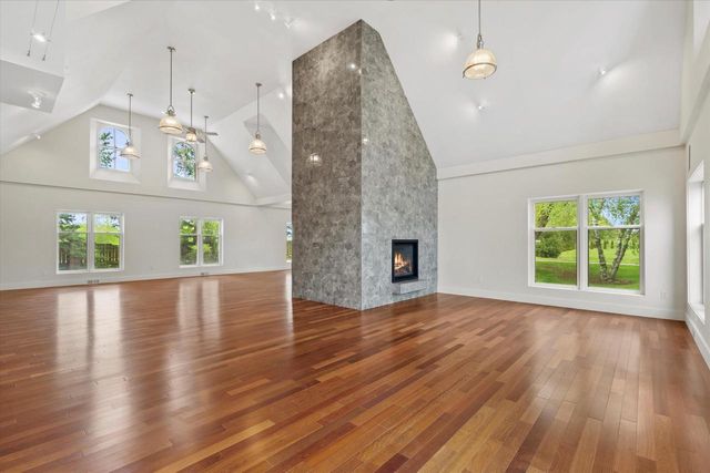 6600 N BALLARD ROAD, Appleton, WI 54913