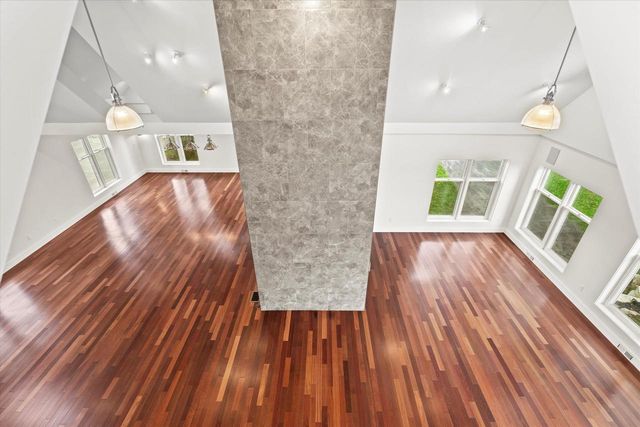 6600 N BALLARD ROAD, Appleton, WI 54913