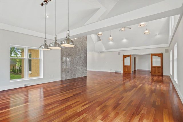 6600 N BALLARD ROAD, Appleton, WI 54913