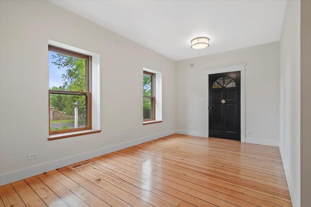 6600 N BALLARD ROAD, Appleton, WI 54913